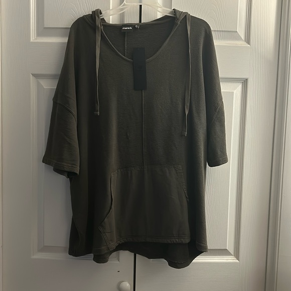 🤩 NWT Olive Mono B top - Picture 3 of 7